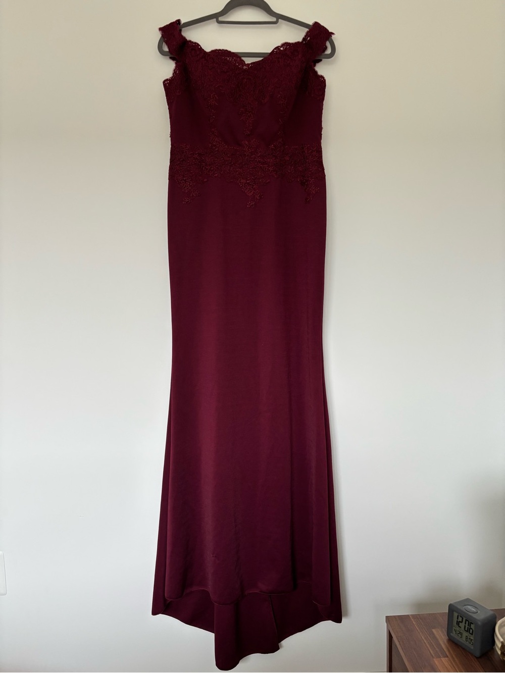 NWT Elegant Burgundy Lace-Trim Evening Dress Off Shoulder BabyOnline XL